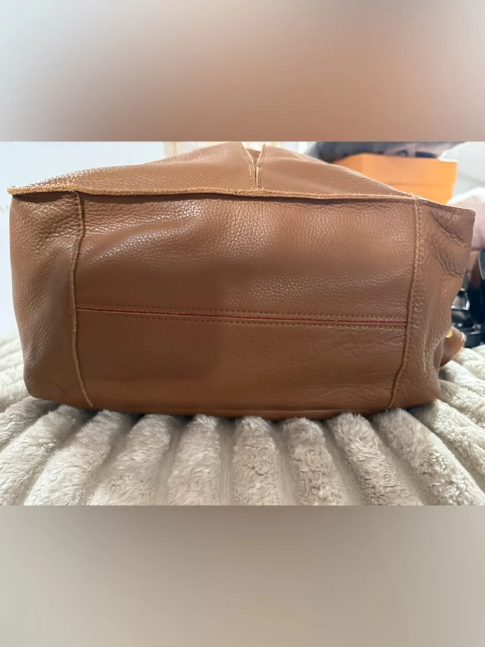 Gorgeous Hammit Montana backpack in mahogany pebble/brushed gold red zip - Picture 4 of 5